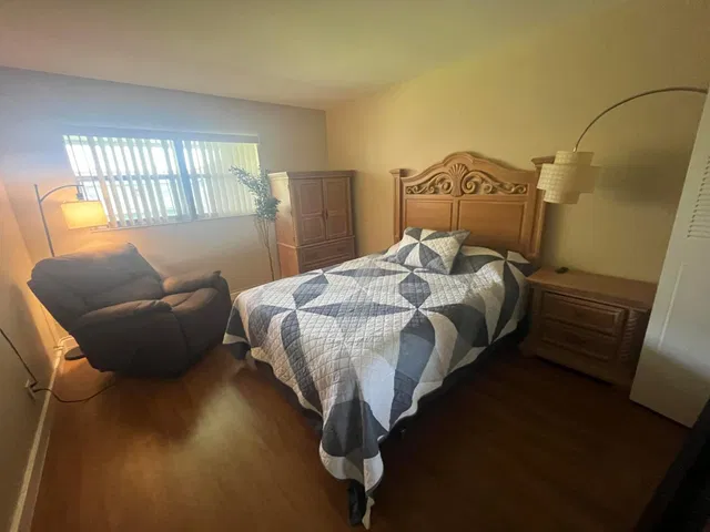 Residence photo 9