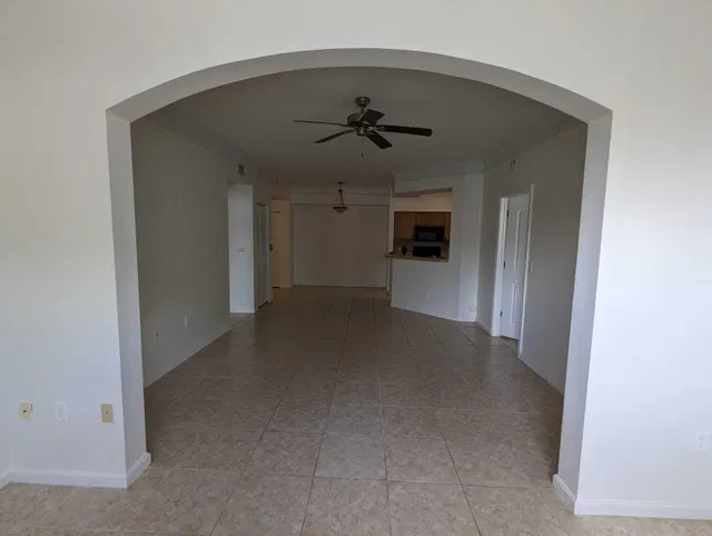 Unit 9103 photo 10