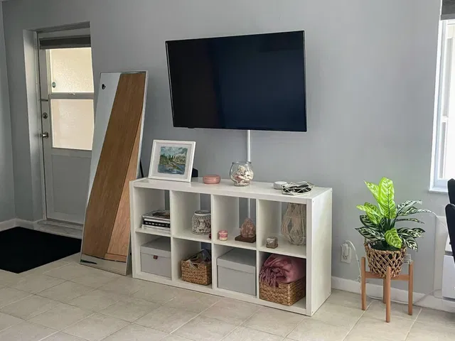 Unit 211 photo 7
