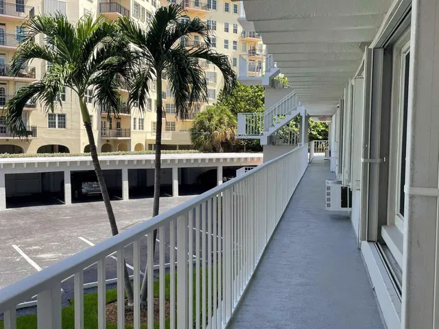 Unit 211 photo 19
