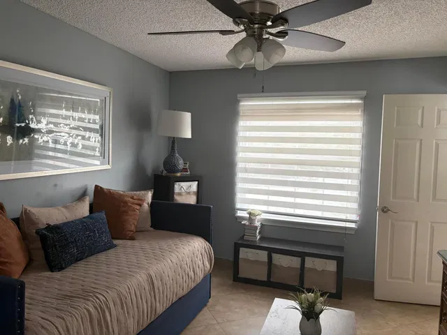 Residence photo 30