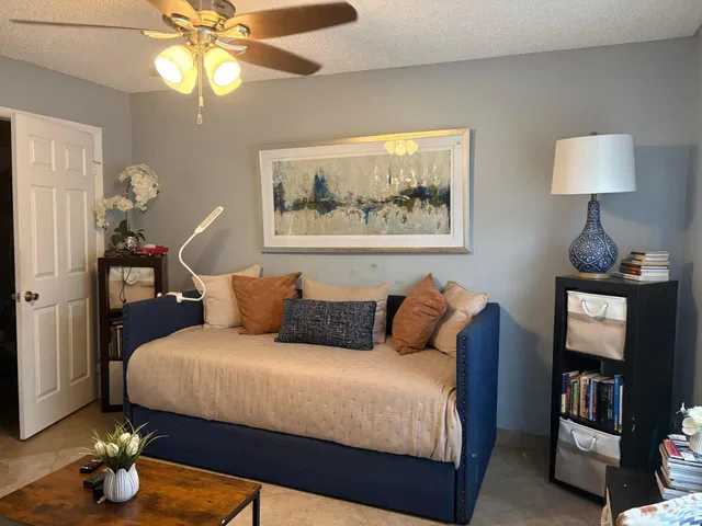 Residence photo 33