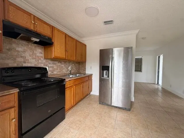 Residence photo 2