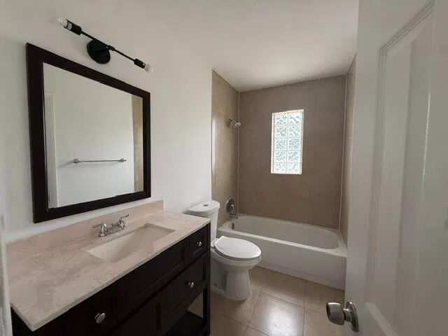 Residence photo 3