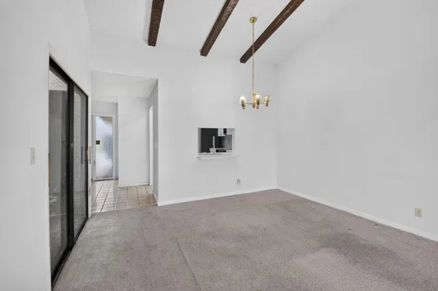 Residence photo 4