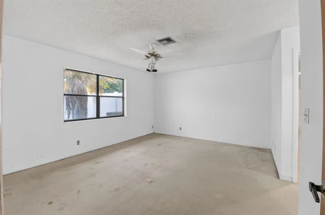 Residence photo 20