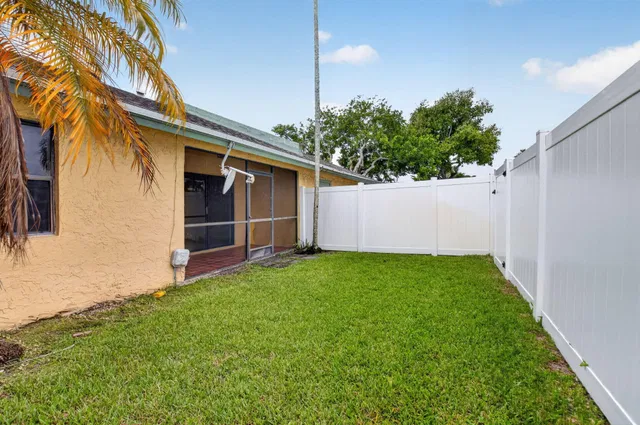 Residence photo 36