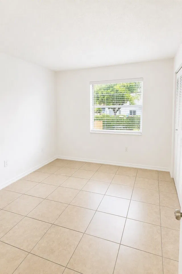 Unit 204 photo 10