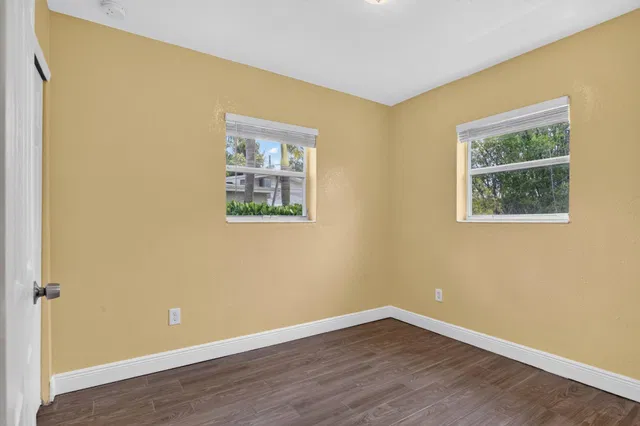 Residence photo 11