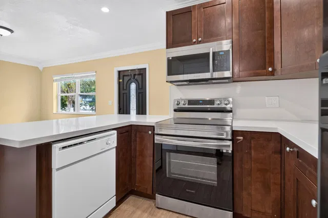 Residence photo 27