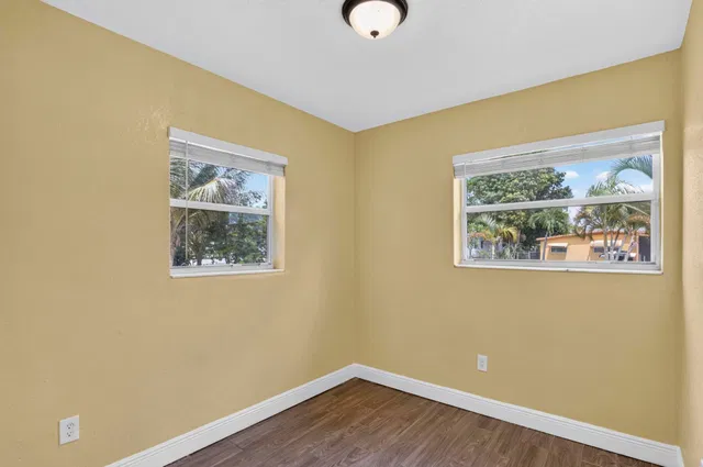 Residence photo 30