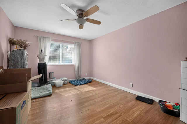 Residence photo 10