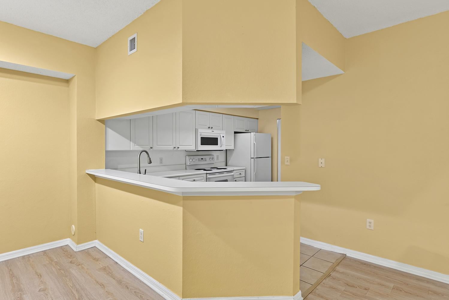 Unit 108 photo 7