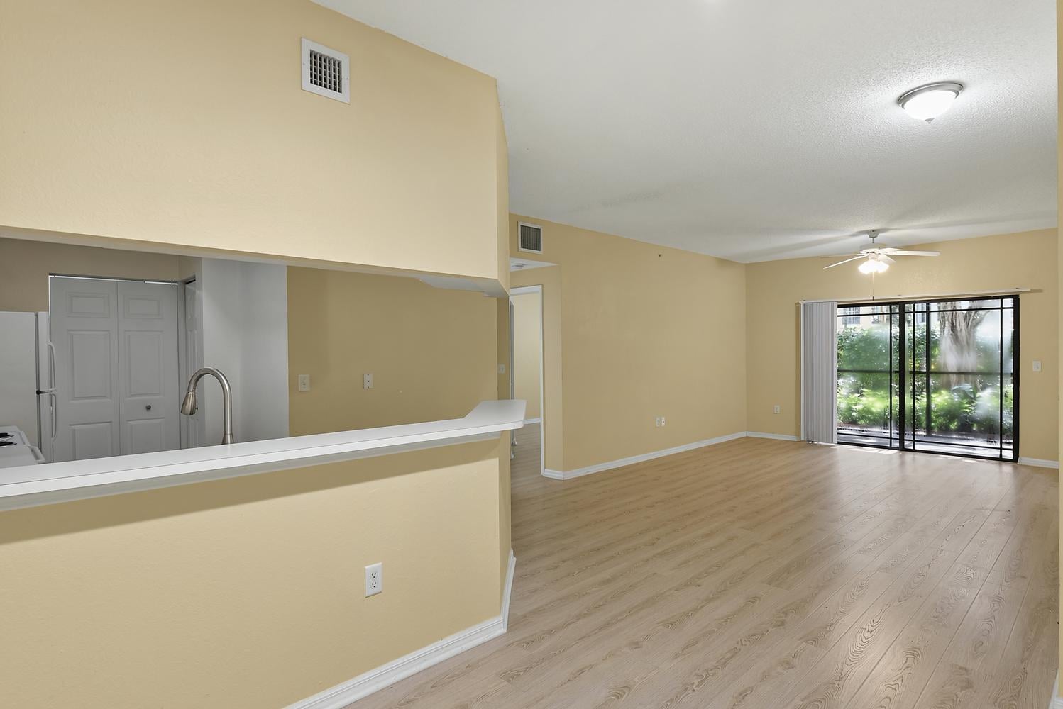 Unit 108 photo 11