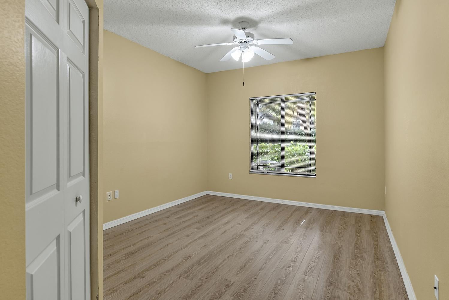 Unit 108 photo 18