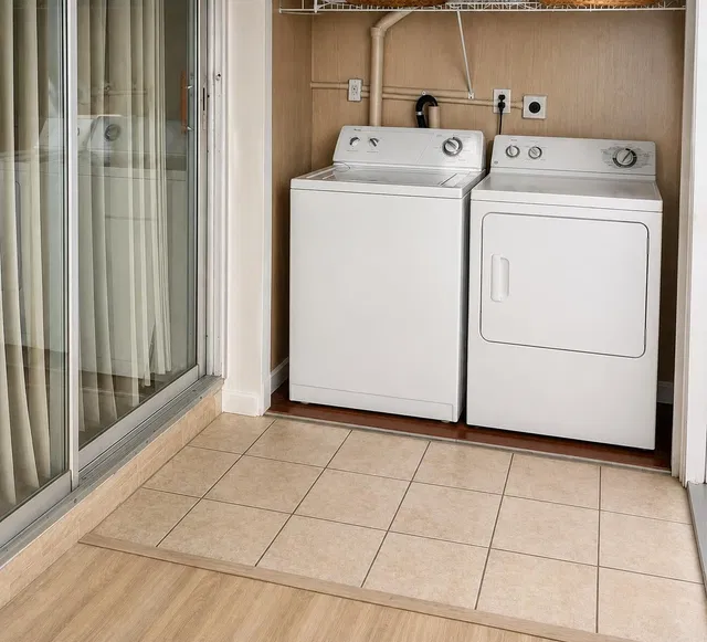 Unit N photo 8