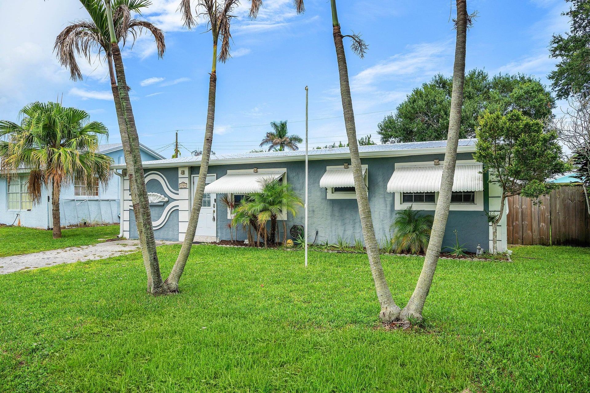 Residence photo 2