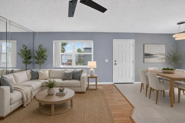 Residence photo 2