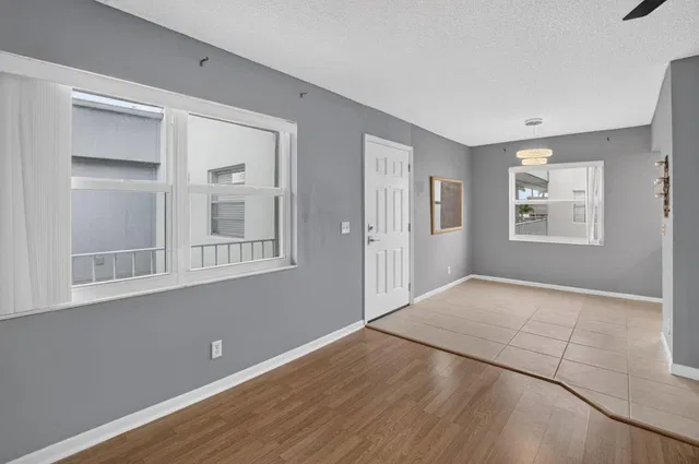 Residence photo 4