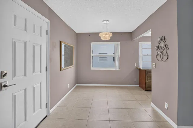Residence photo 5