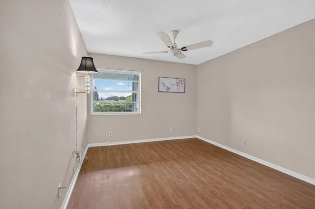 Residence photo 14