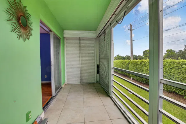 Residence photo 26