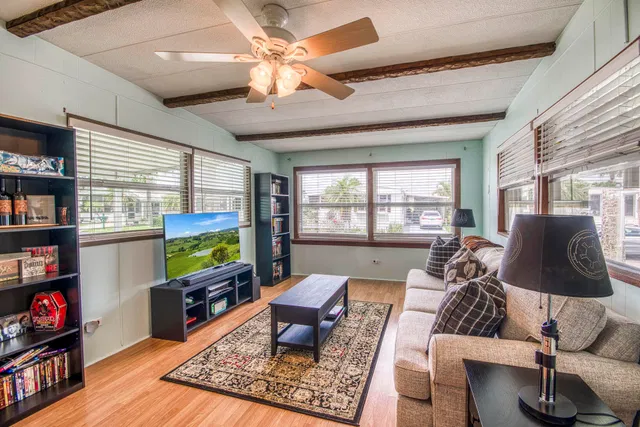 Residence photo 5