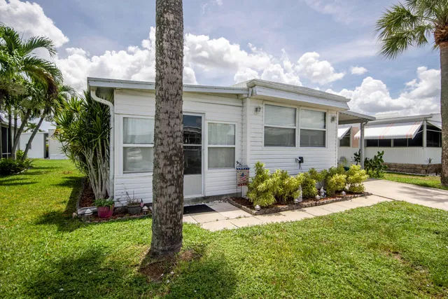 Residence photo 17