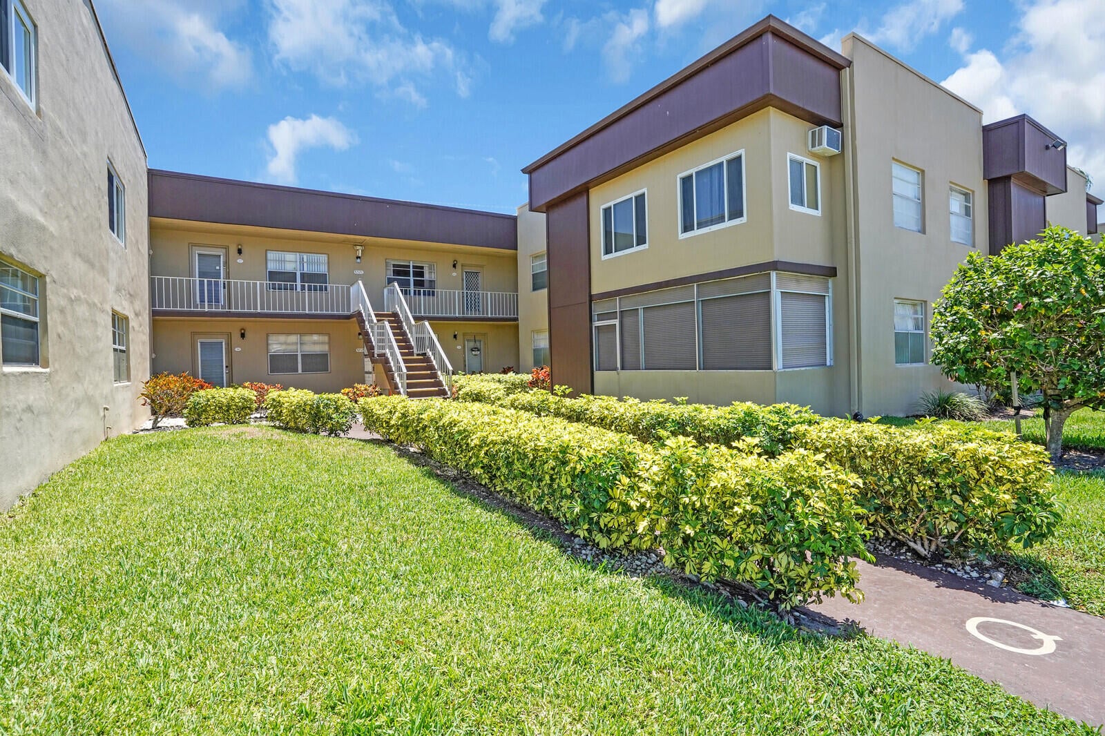 Residence photo 2