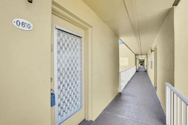 Residence photo 3