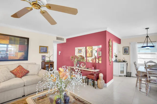 Residence photo 7