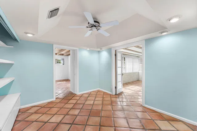  Residence photo 23