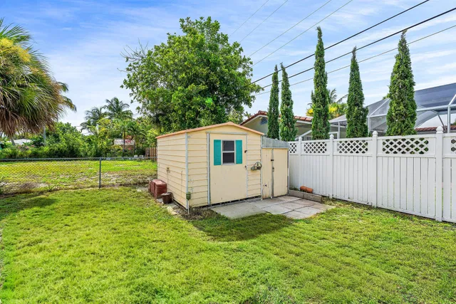  Residence photo 32