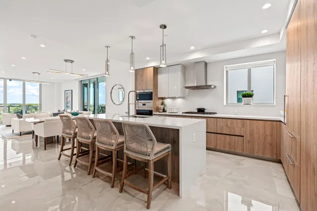 Royal Palm Residences Boca Raton Unit 804 photo 13