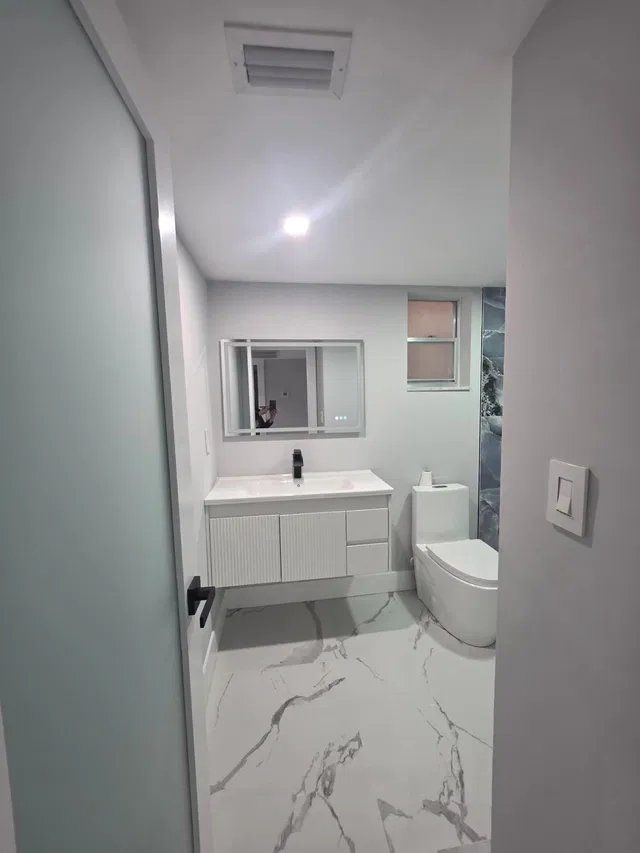 Unit 107 photo 13