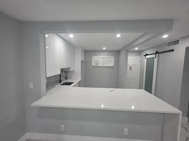 Unit 107 photo 17