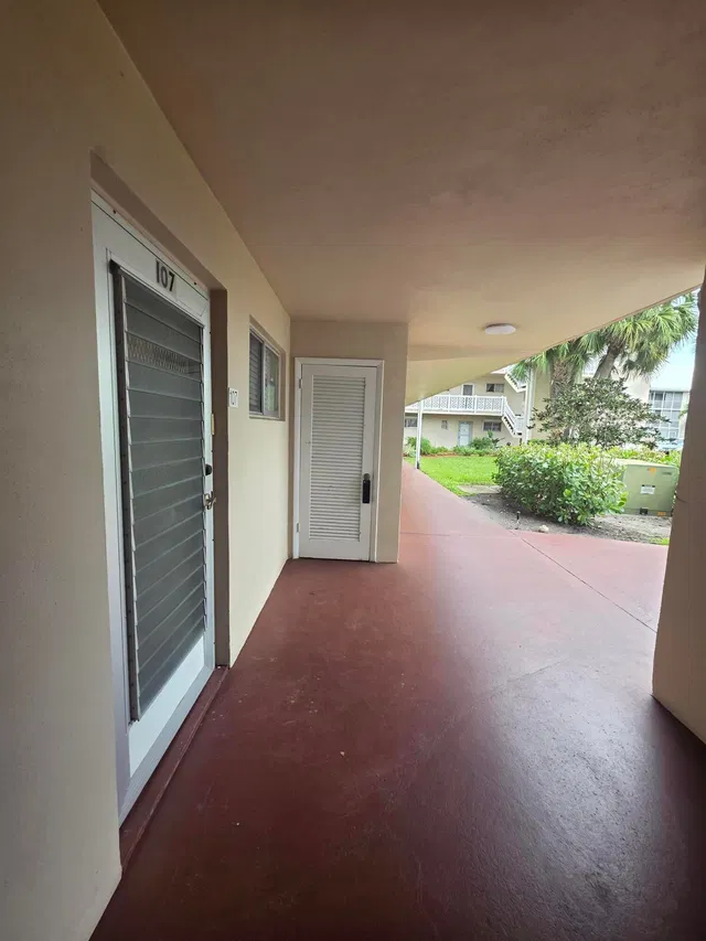 Unit 107 photo 21