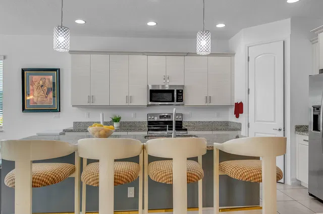 Residence photo 12