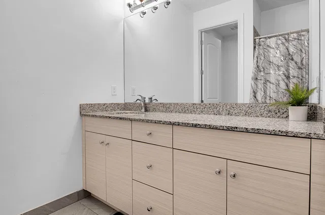 Residence photo 34