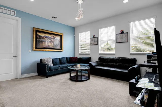 Residence photo 36