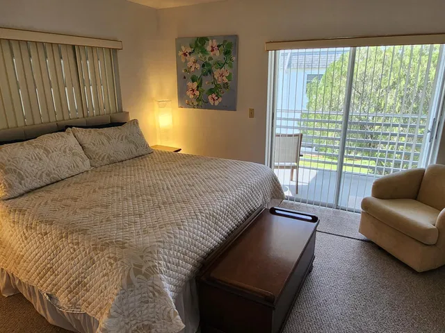 Unit 208 photo 10