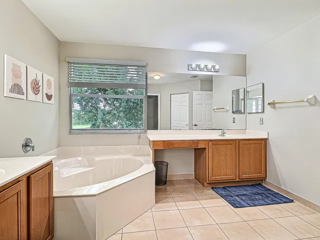 Residence photo 11