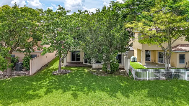 Residence photo 23