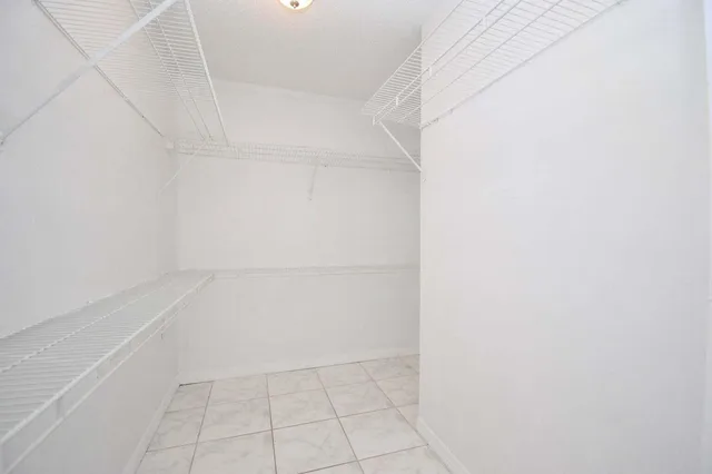 Residence photo 8