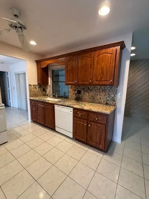 Residence photo 2