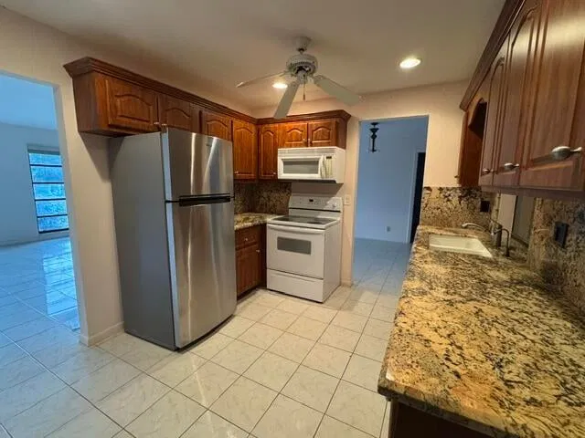 Residence photo 6