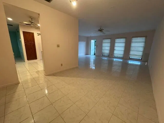Residence photo 8