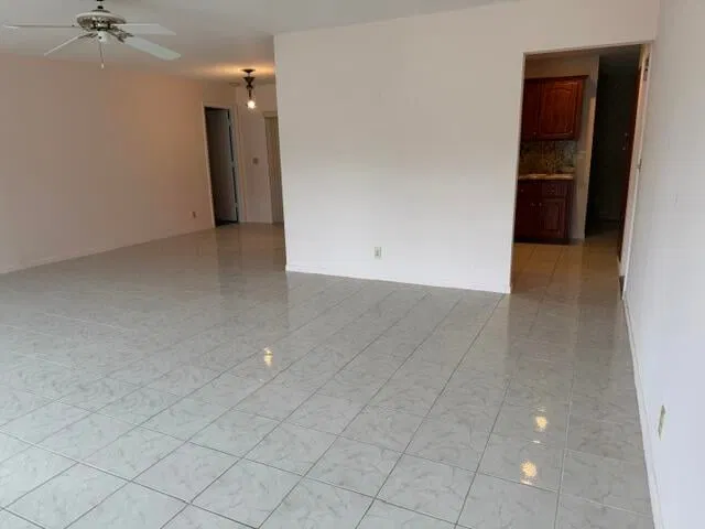 Residence photo 9