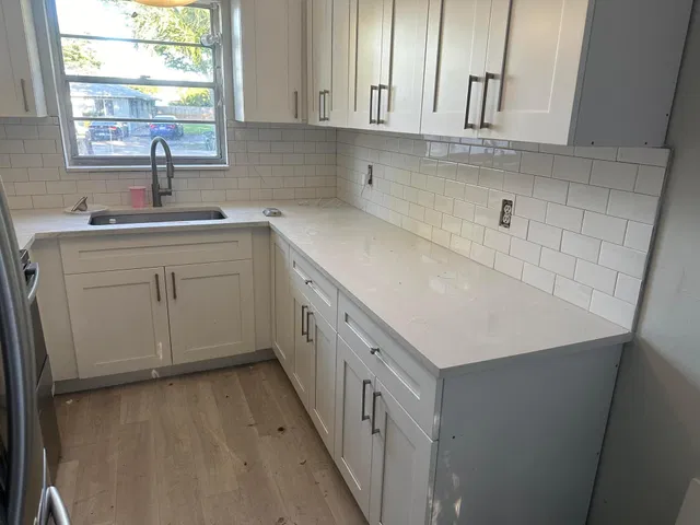 Residence photo 2