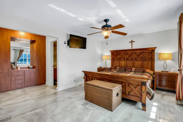 Residence photo 19